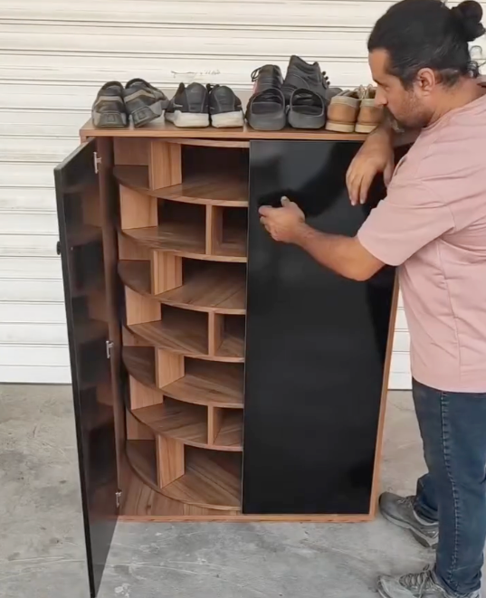 ✨ Étagère à chaussures Infinity  – Un rangement infini pour vos baskets, talons hauts et bien plus encore ! 👟👠🥿